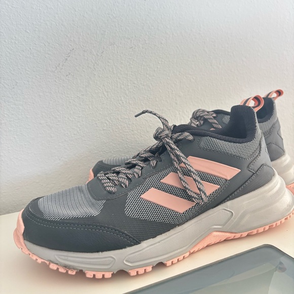 ADIDAS GREY & PINK LACE UP TENNIS SHOES SZ 7.5 - Picture 2 of 8